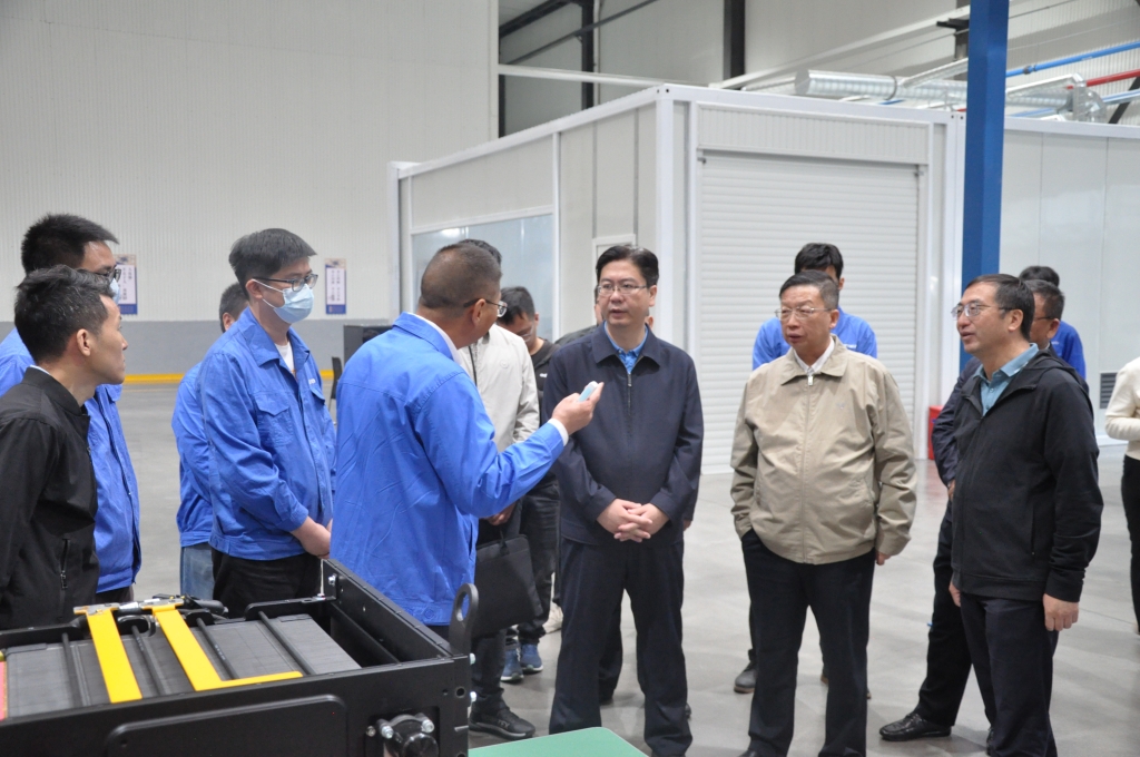 昆明市氢能、储能等绿色能源产业调研组到云南bifa必发集团动力集团有限公司发展调研