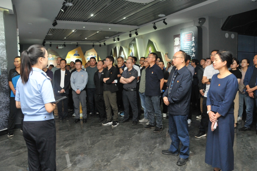 集团公司党委组织辅导干部到云南省反腐倡廉警示教育基地发展警示教育